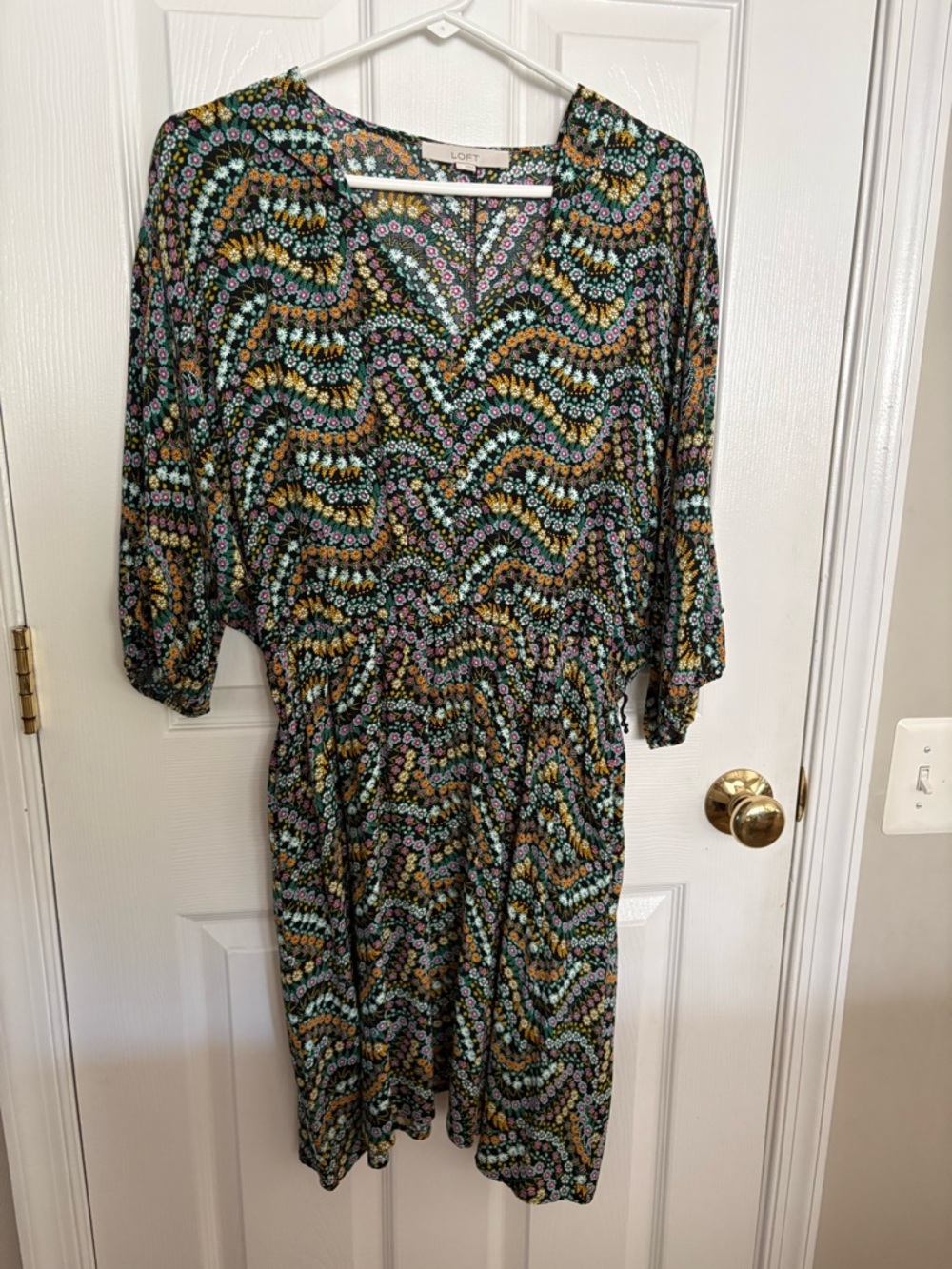 LOFT Black Floral Wave-Print V-Neck Long Sleeve Dress